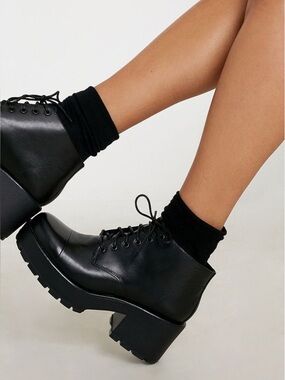 Vagabond Shoemakers Dioon Lace-Up Platform Leather Boot size 40 EU 9 US
